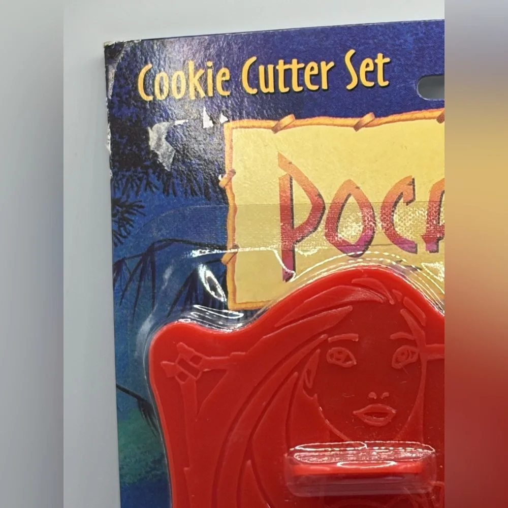 1990s Vintage Wilton Disney Pocahontas Cookie Cutter Set, New In Package Kitchen